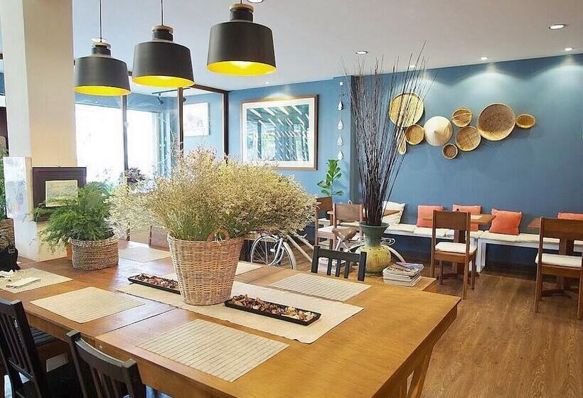 Life Station   Hostel