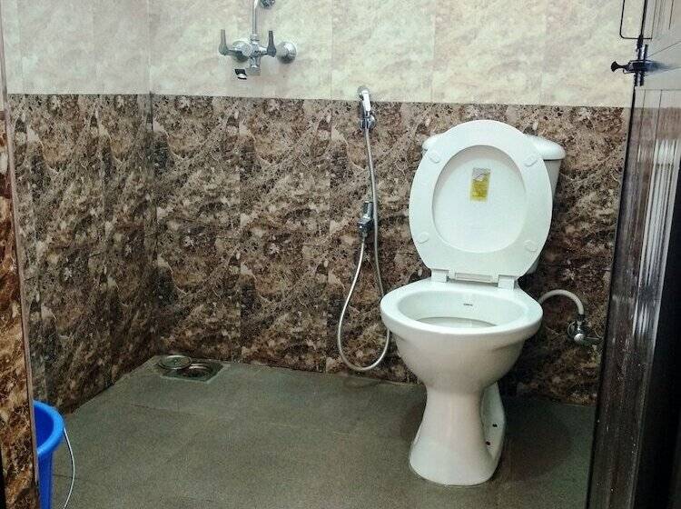 פנסיון Candolim Beach Place