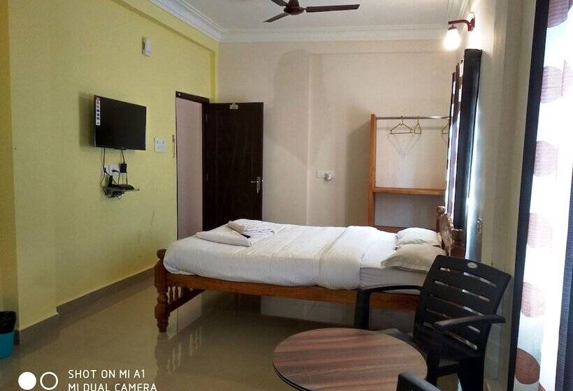 פנסיון Candolim Beach Place