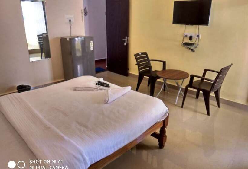 פנסיון Candolim Beach Place