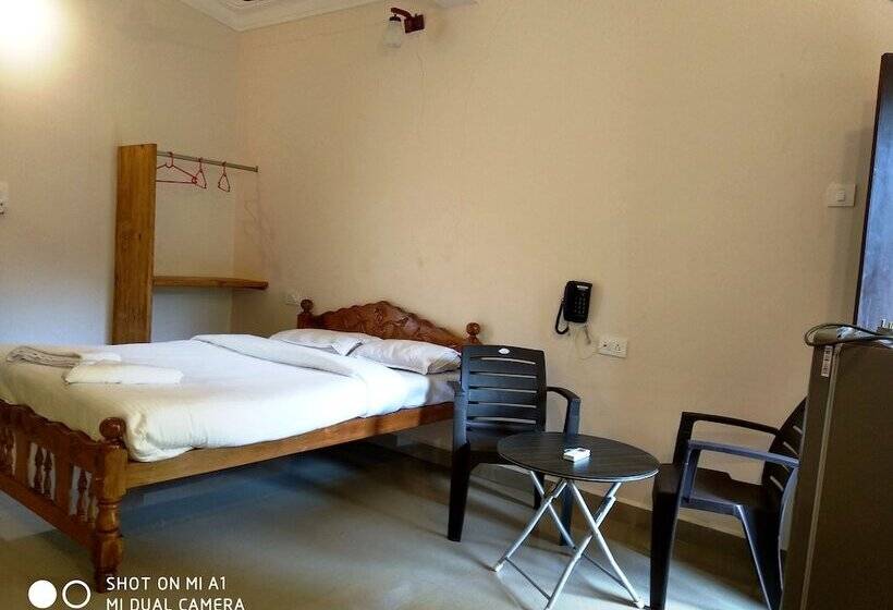 פנסיון Candolim Beach Place