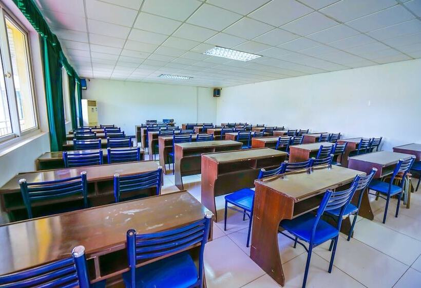 Yijie Holiday Hotel  Laishui Sanpo