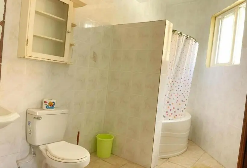 پانسیون Skyline Suites Villa And Spa