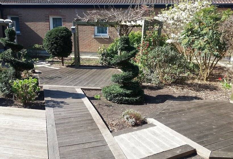 Brit Hotel Le Polder