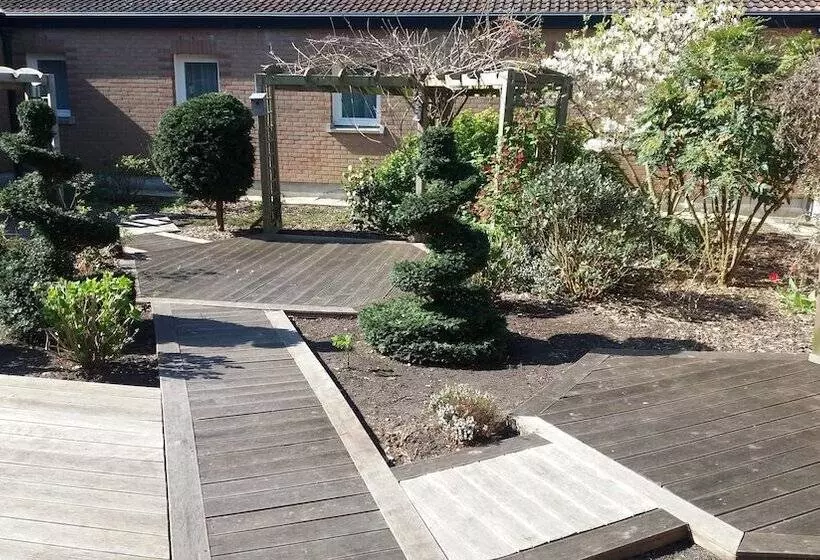 Brit Hotel Le Polder