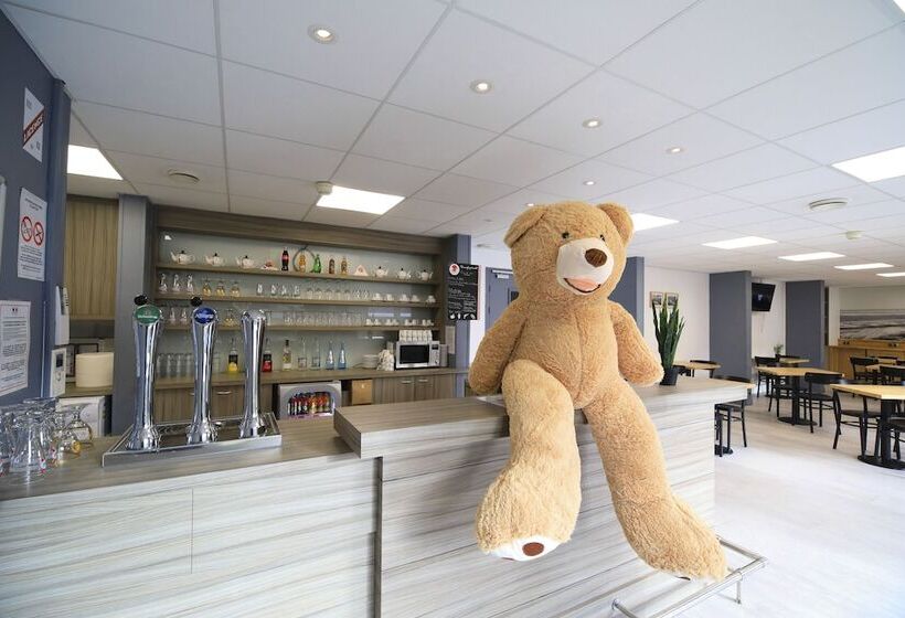 Brit Hotel Le Polder