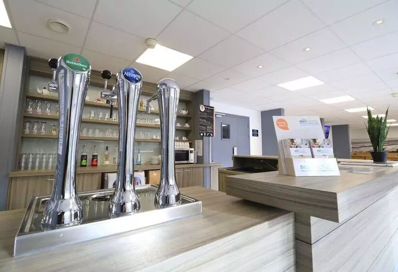 Brit Hotel Le Polder