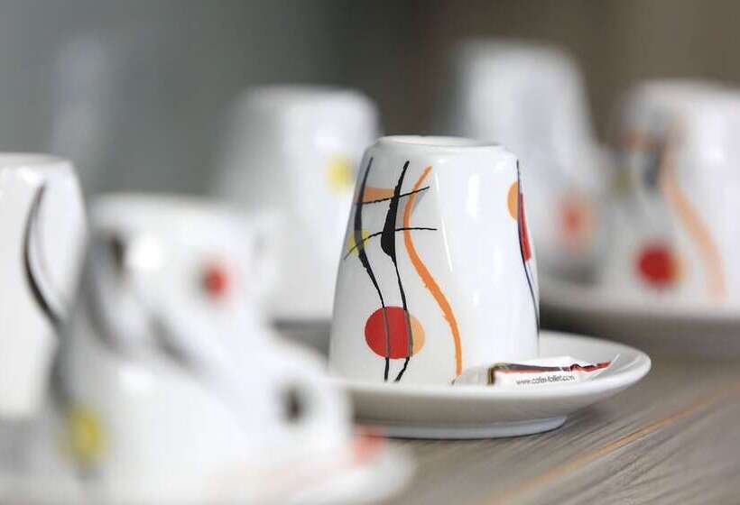 Brit Hotel Le Polder