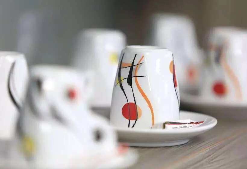 Brit Hotel Le Polder