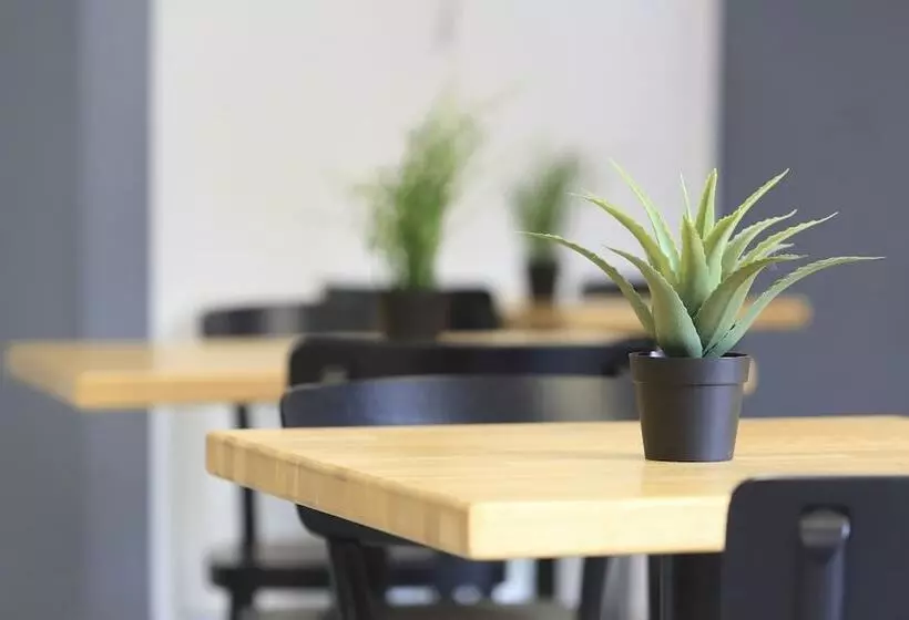 Brit Hotel Le Polder