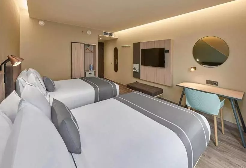 ホテル City Express Plus By Marriott Cancun Aeropuerto Riviera