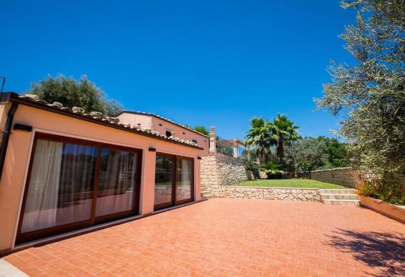 فندق Domus Hyblaea Resort