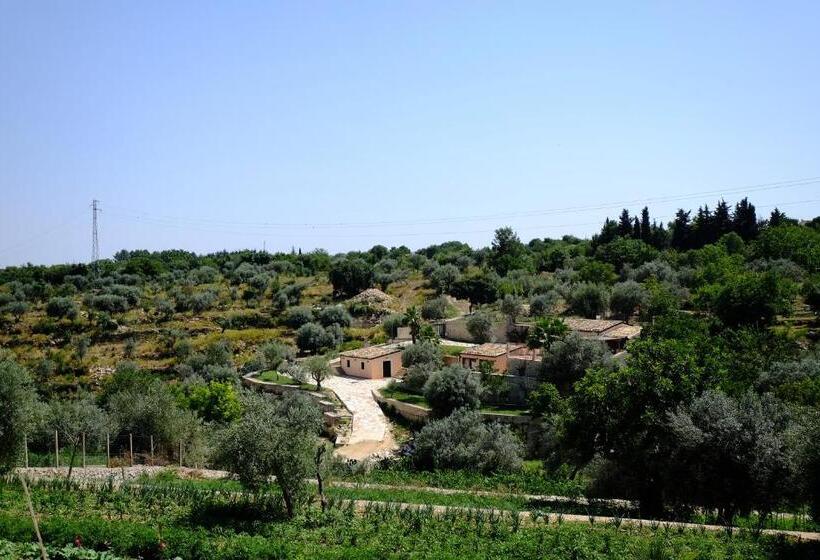 فندق Domus Hyblaea Resort