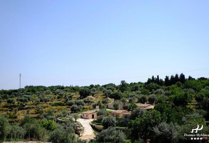 فندق Domus Hyblaea Resort