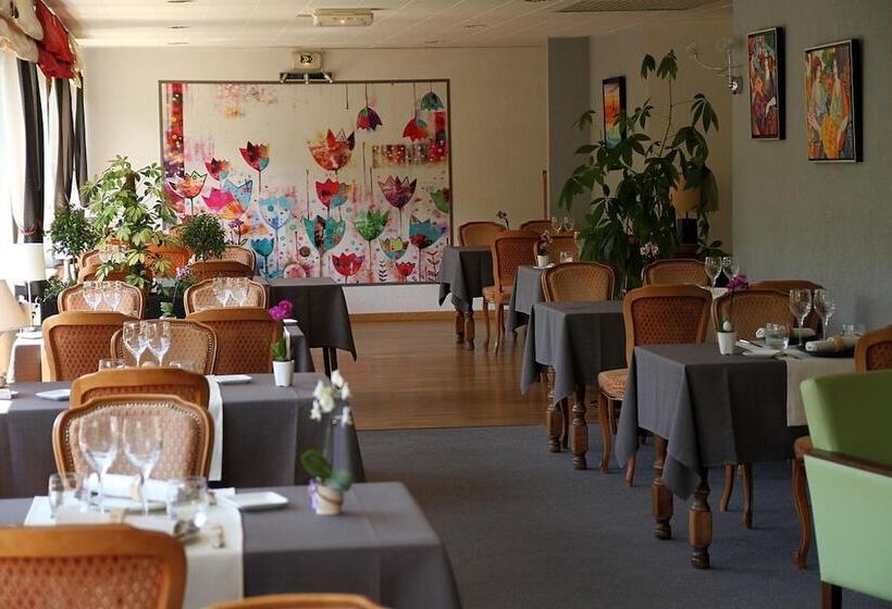 ホテル La Cascade