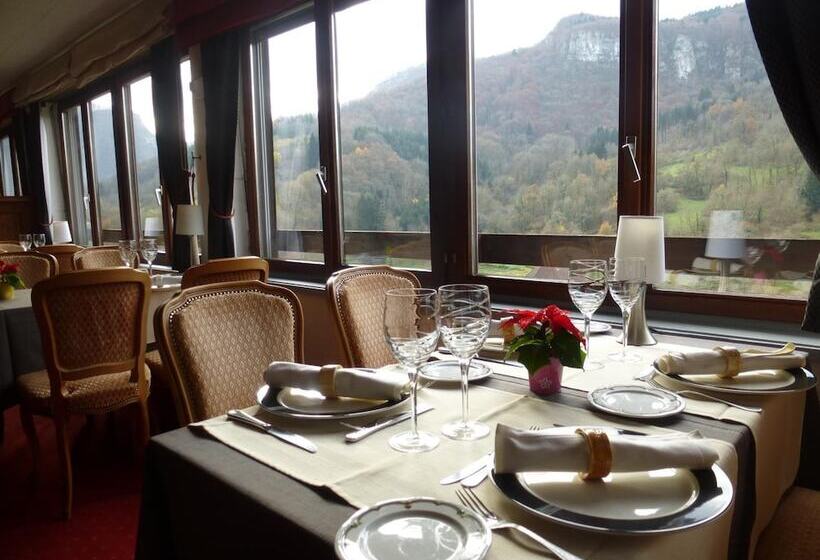 ホテル La Cascade