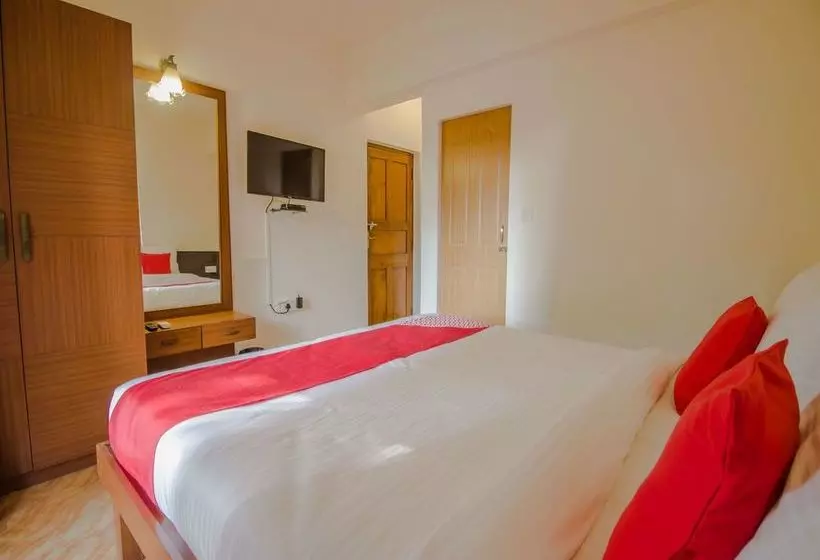 ホテル Oyo Flagship 13853 Shruti Resort Calangute