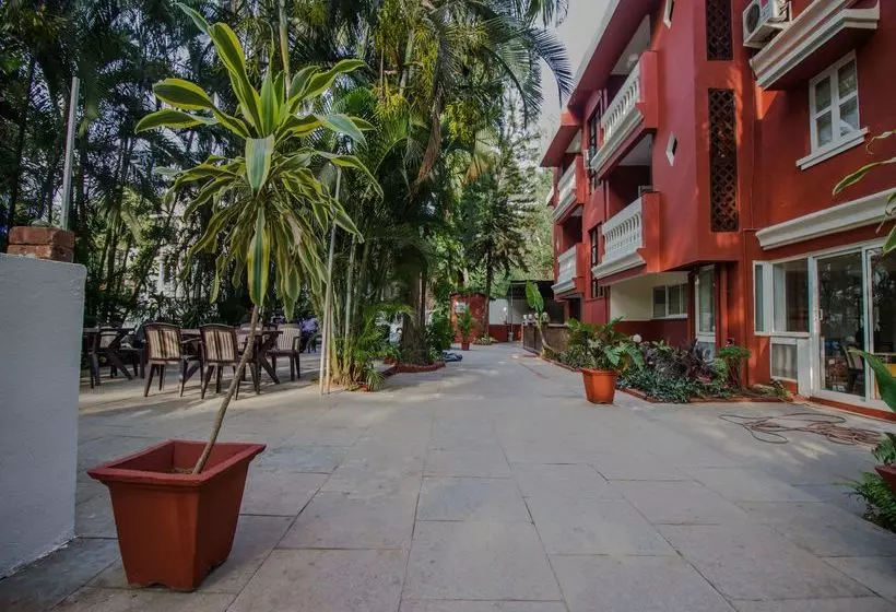 ホテル Oyo Flagship 13853 Shruti Resort Calangute
