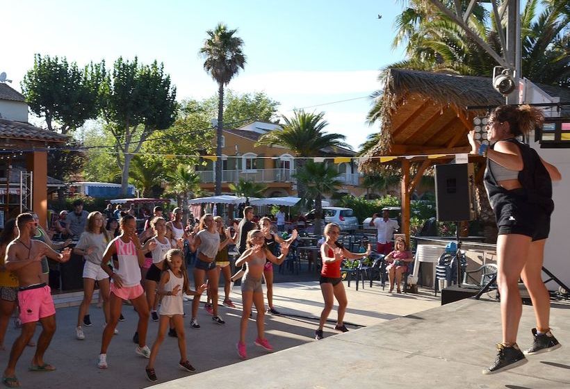 リゾートホテル Vias Plage Camping Les Salisses Quality Holidays