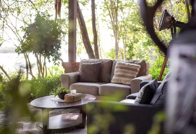 ベッドアンドブレックファースト Menjangan Eco Lodge