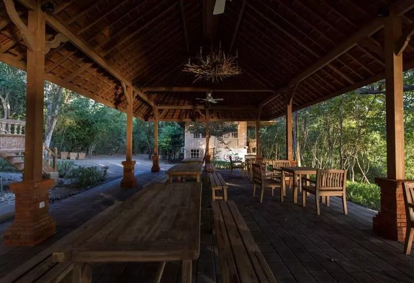 ベッドアンドブレックファースト Menjangan Eco Lodge