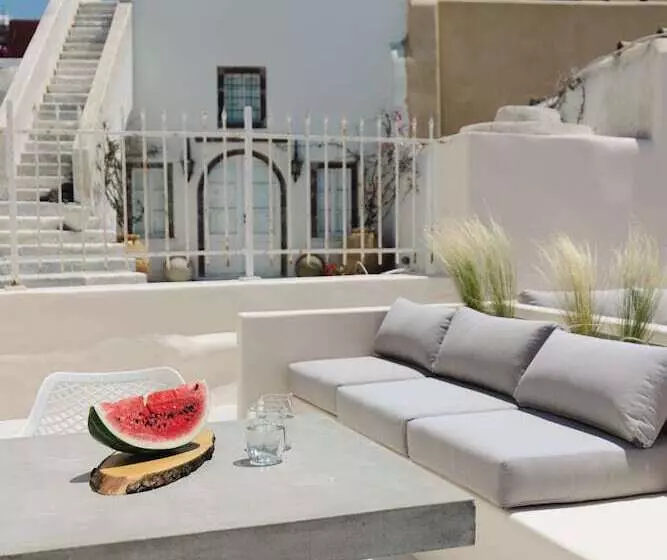 Elysian Santorini