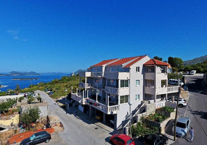 ホテル Apartments Villa Dadic