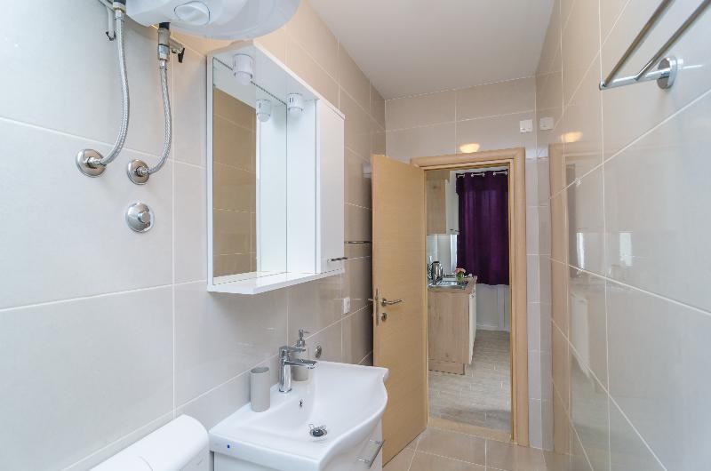 ホテル Apartments Villa Dadic