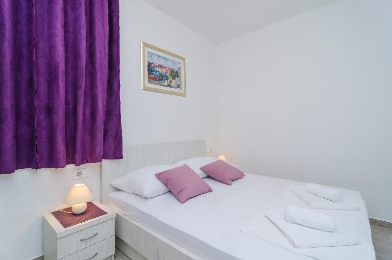 ホテル Apartments Villa Dadic