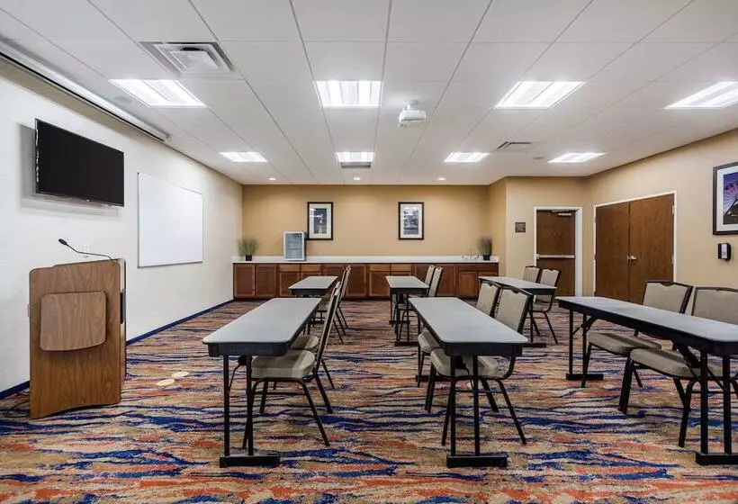 ホテル Comfort Suites