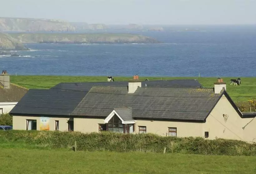 هتل Copper Coast B&b