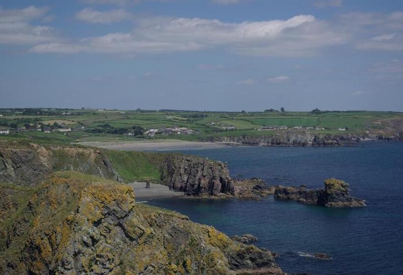 호텔 Copper Coast B&b