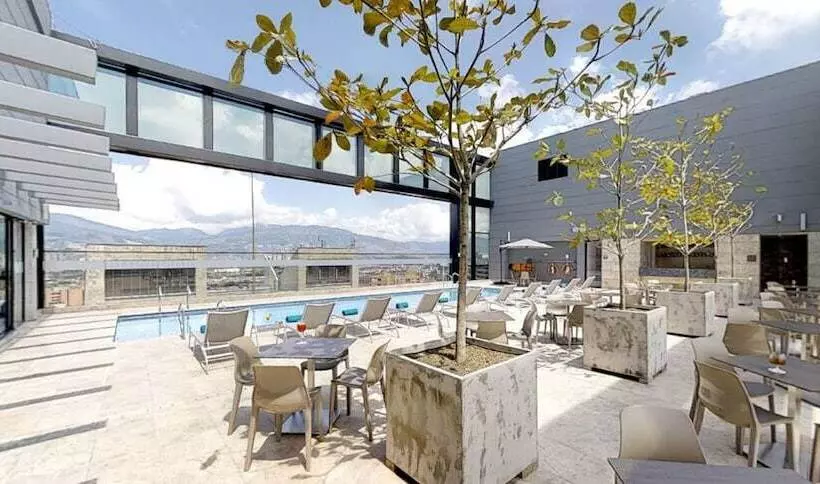 ホテル Estelar Square