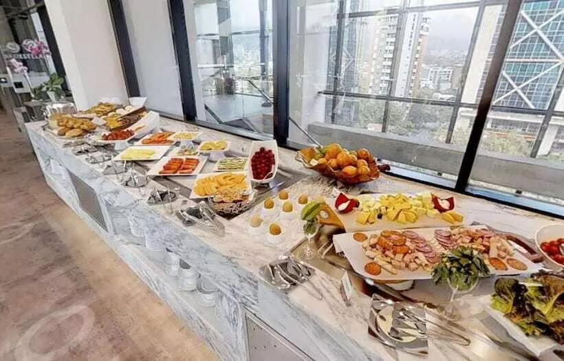 ホテル Estelar Square