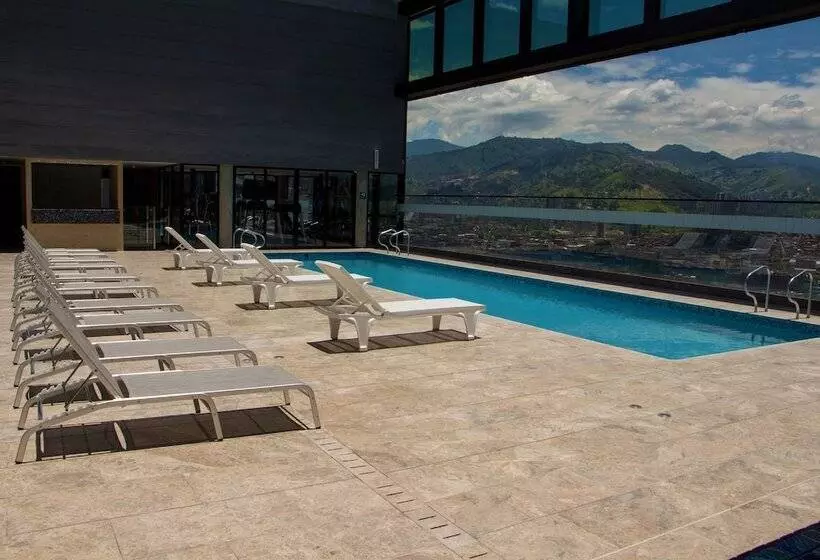 ホテル Estelar Square