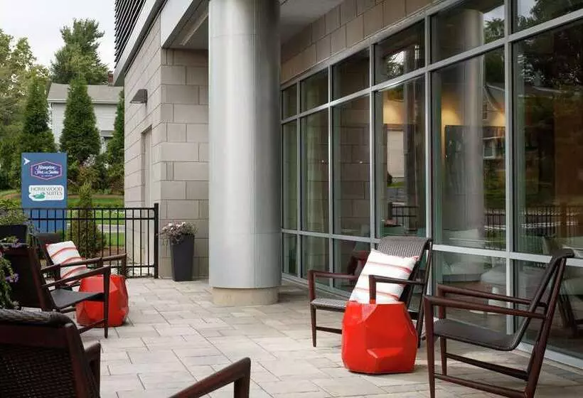 Hotelli Hampton Inn & Suites Teaneck Glenpointe