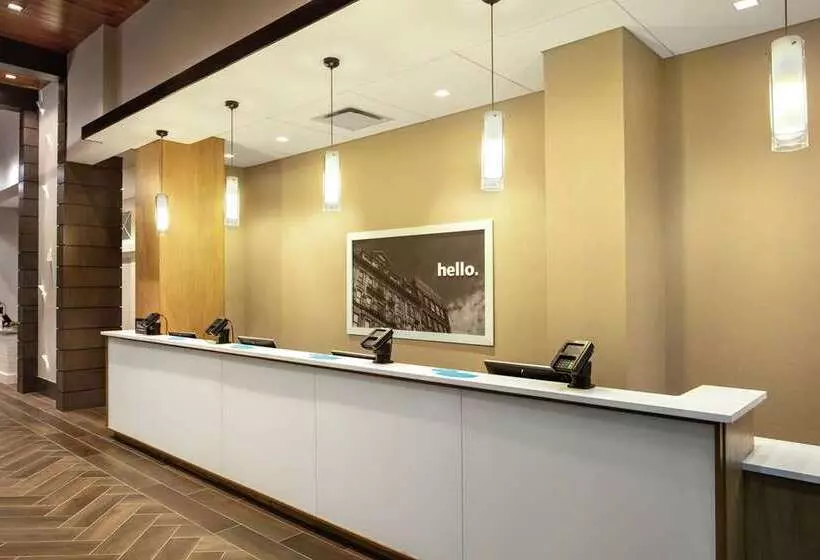 Hotelli Hampton Inn & Suites Teaneck Glenpointe