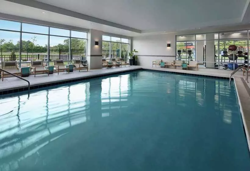 Hotelli Hampton Inn & Suites Teaneck Glenpointe