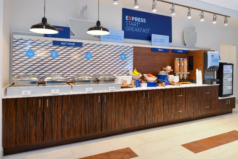 בית מלון כפרי Holiday Inn Express & Suites   Ottumwa, An Ihg