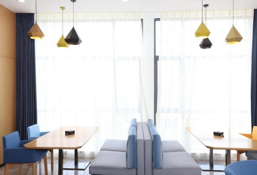 בית מלון כפרי Holiday Inn Express Chengdu Xindu, An Ihg