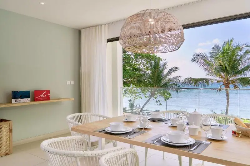 هتل Les Estivales Beachfront Suites & Penthouses By Lov
