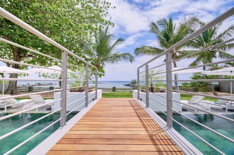 هتل Les Estivales Beachfront Suites & Penthouses By Lov