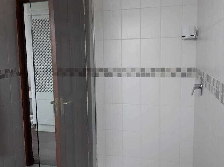 فندق Little Rock Guesthouse