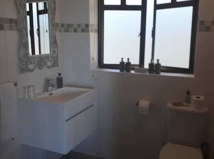 فندق Little Rock Guesthouse