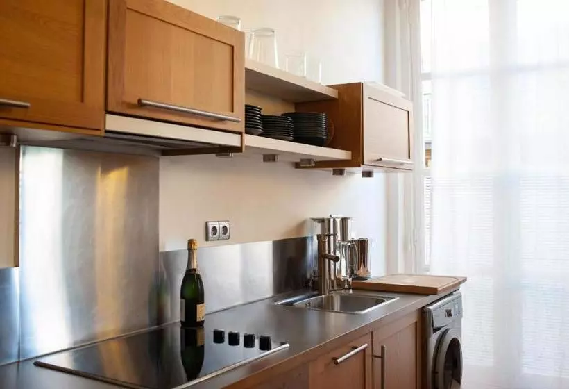 هتل Maison Dauphine