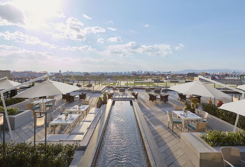 Отель Mandarin Oriental Wangfujing Beijing