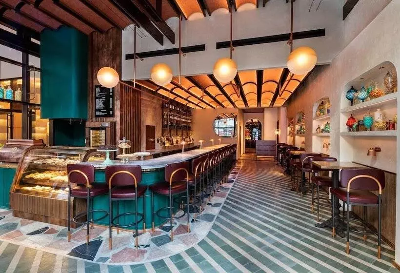 هتل Moxy Nyc Chelsea