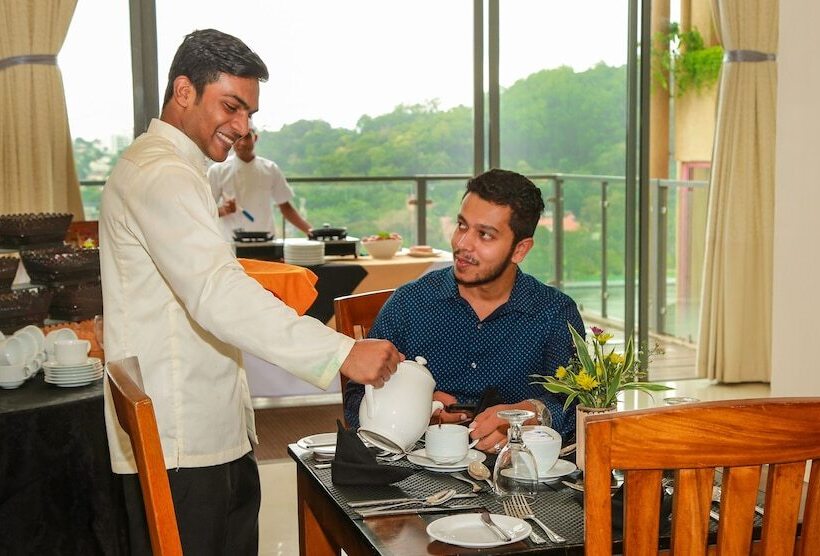 בית מלון כפרי Oak Ray Heritage