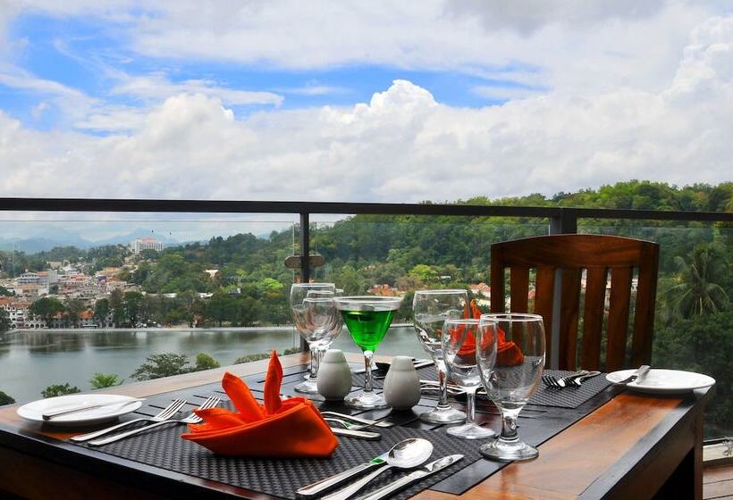 בית מלון כפרי Oak Ray Heritage