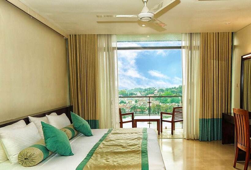 בית מלון כפרי Oak Ray Heritage